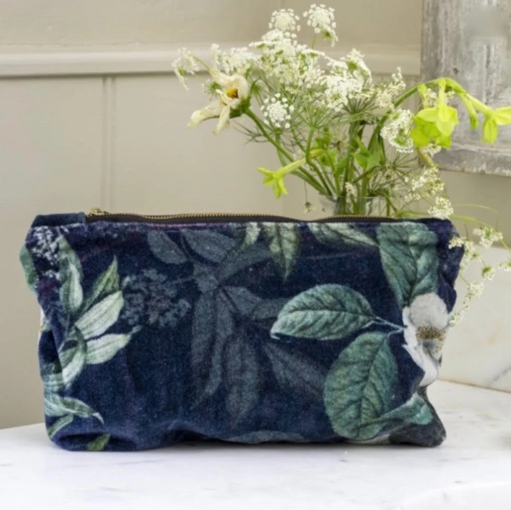 Botanical & Birds Wash Bag