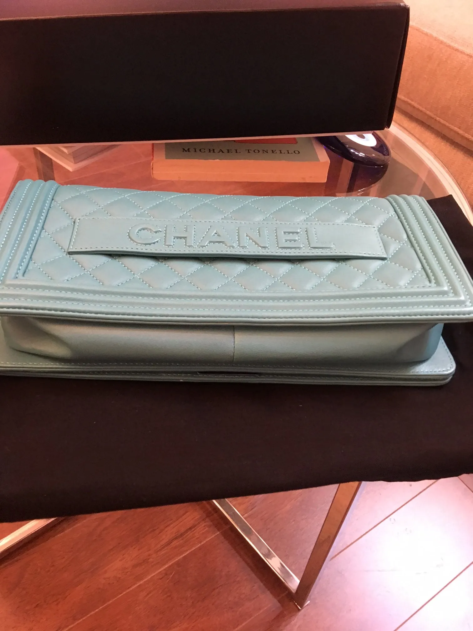 Chanel le boy clutch