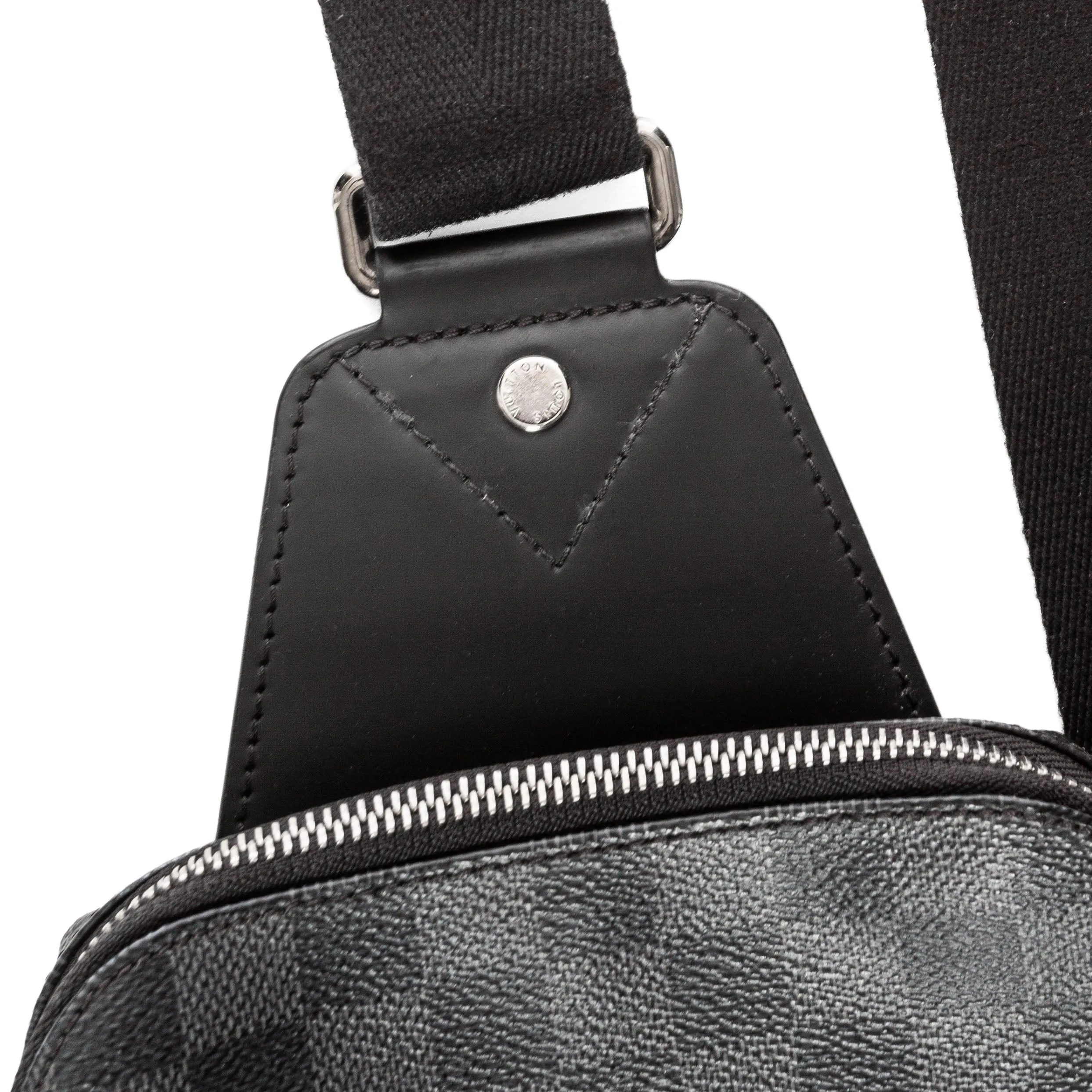 Damier Graphite Avenue Slingbag