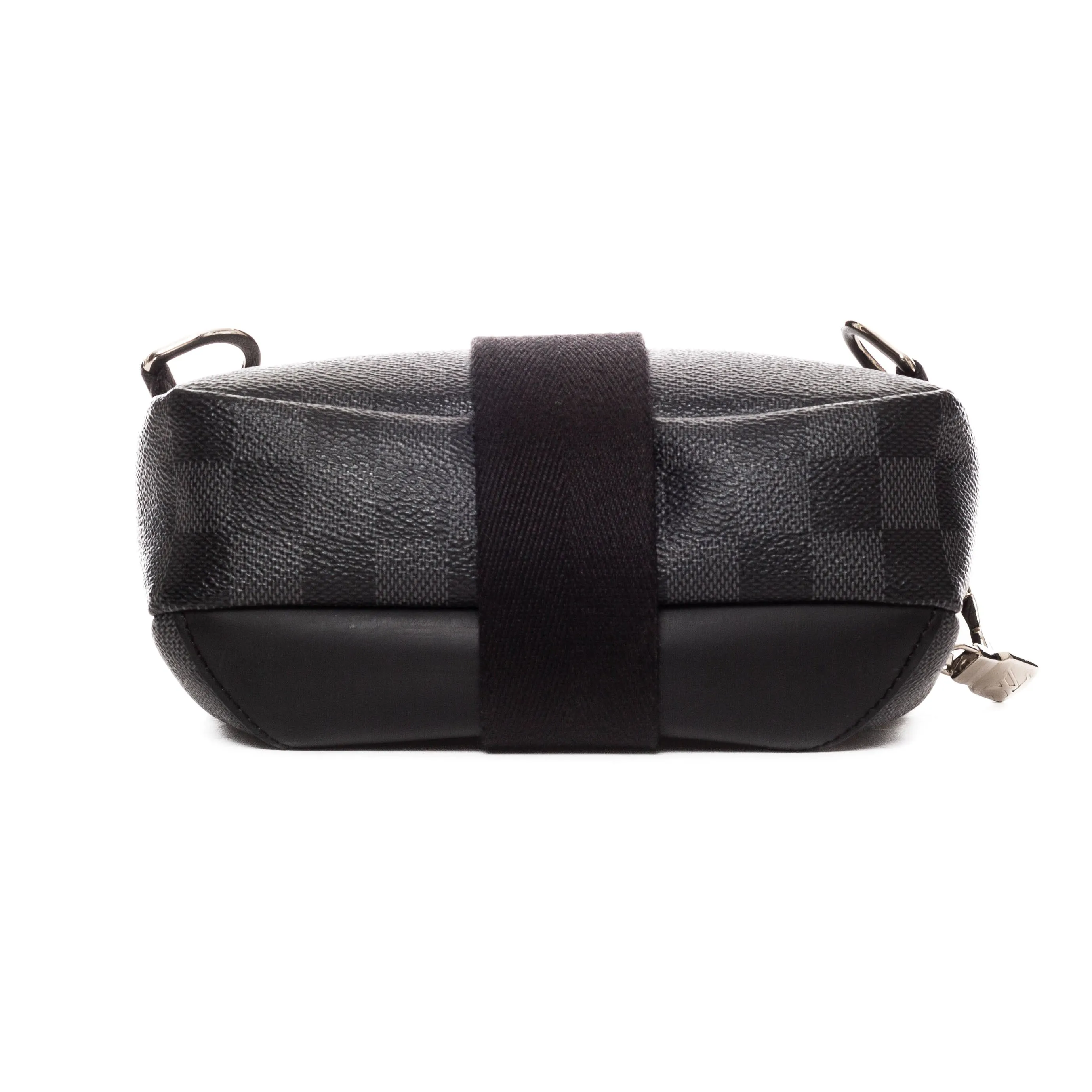 Damier Graphite Avenue Slingbag