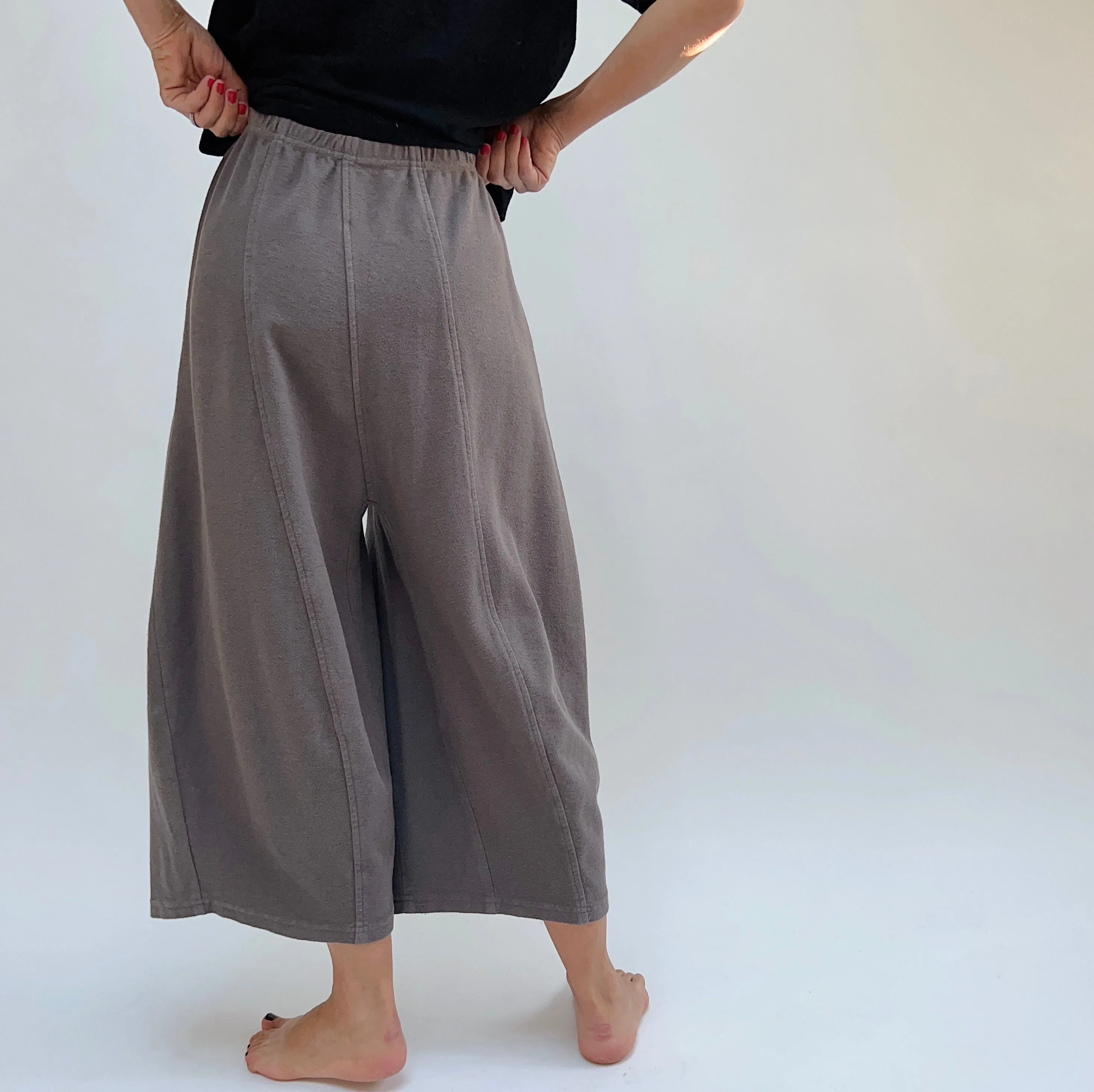 Eleven Stitch | Front Seam Pant in Granite