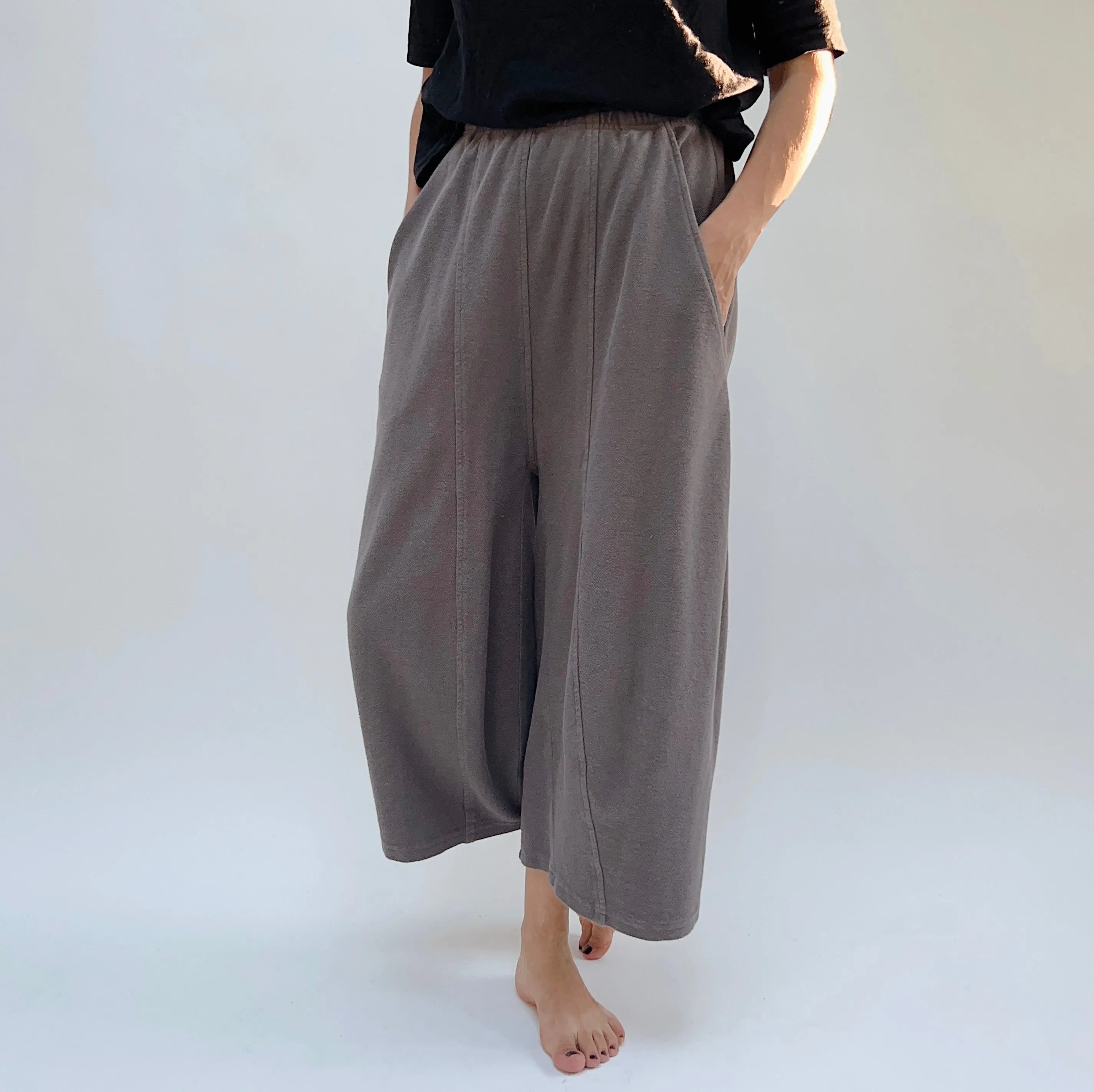 Eleven Stitch | Front Seam Pant in Granite