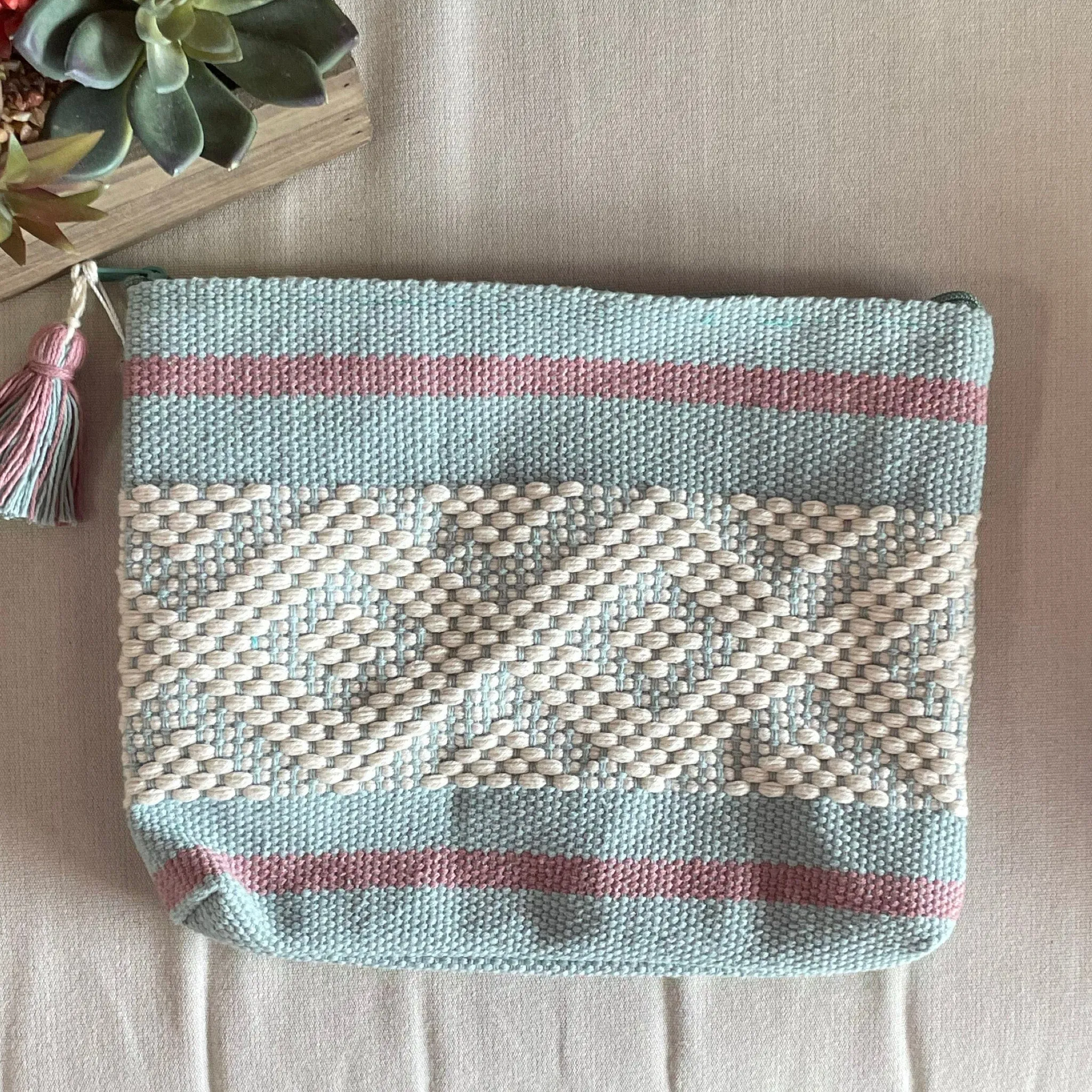 Jalieza Mexican Hand Woven Clutch - Medium